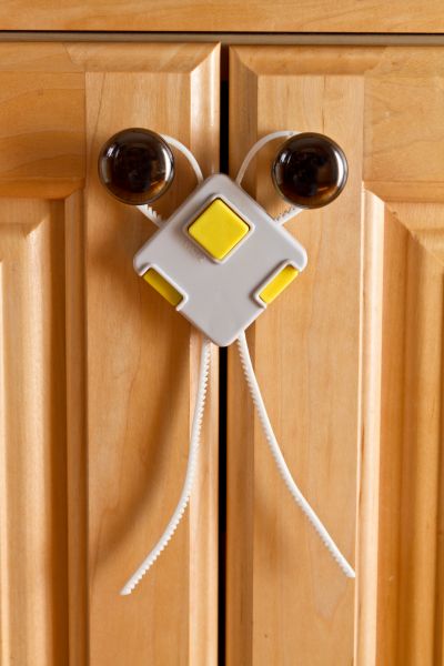 Cabinet Childproofing in Arlington Heights